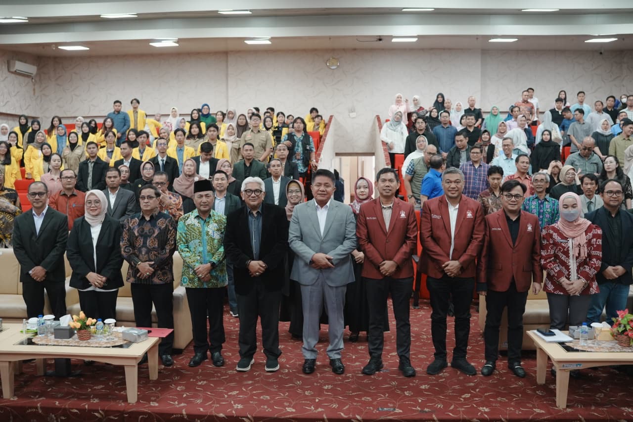 HD Buka Seminar Nasional Bantuan Hukum Gratis, Pastikan Hak Konstitusional Masyarakat Miskin Terpenuhi 