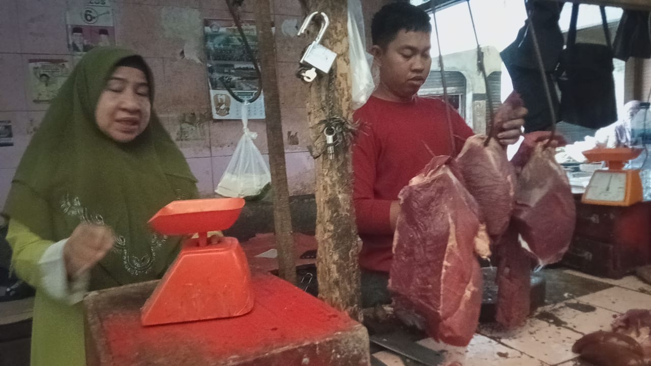 Menjelang Ramadan 1444 H, Harga Daging di Pasar Lematang Lahat Masih Stabil