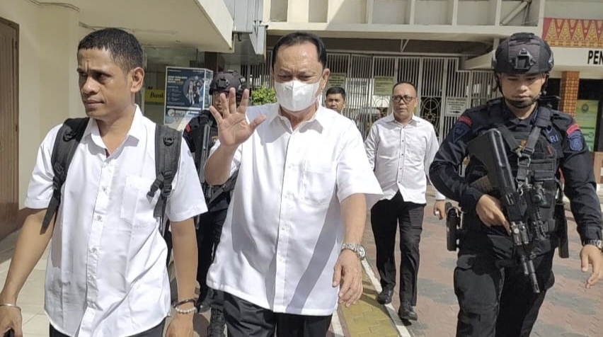 Dikawal Brimob Bersenjata Lengkap, Tersangka Korupsi KPK RI Sarimuda: Doakan Saja!