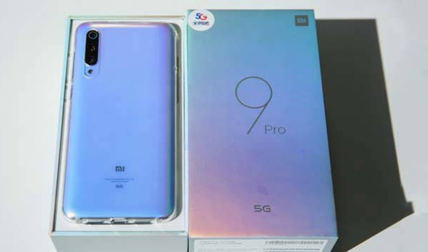 Xiaomi Mi 9 Pro: HP 5G dengan Tampilan Layar Super AMOLED Beresolusi Full HD+