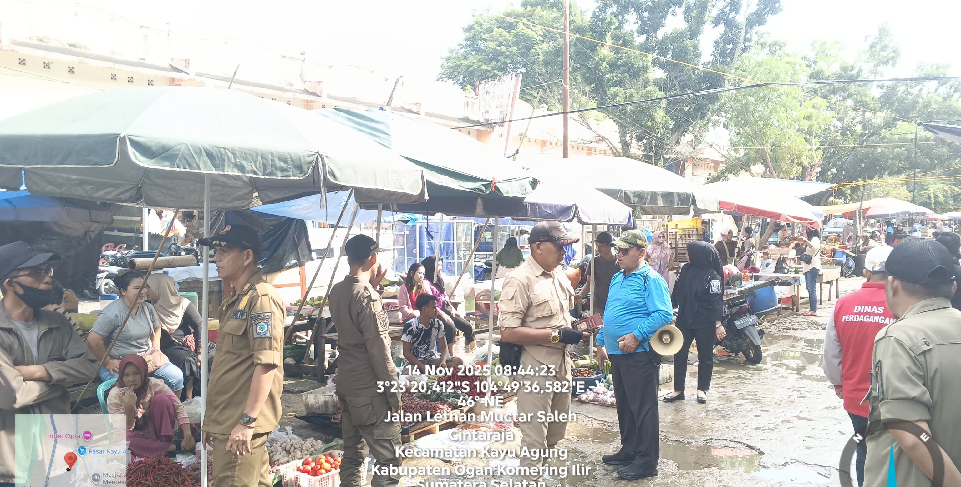 Ada Perehapan Ringan, Pedagang Pasar Keramik Kayuagung Direlokasi