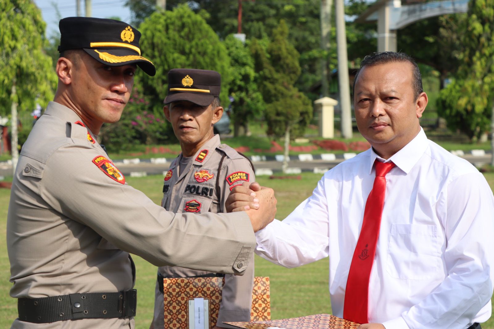 Berhasil Ungkap Kasus Pembunuhan Calon Kades, Personel Polres Ogan Ilir Diganjar Penghargaan 