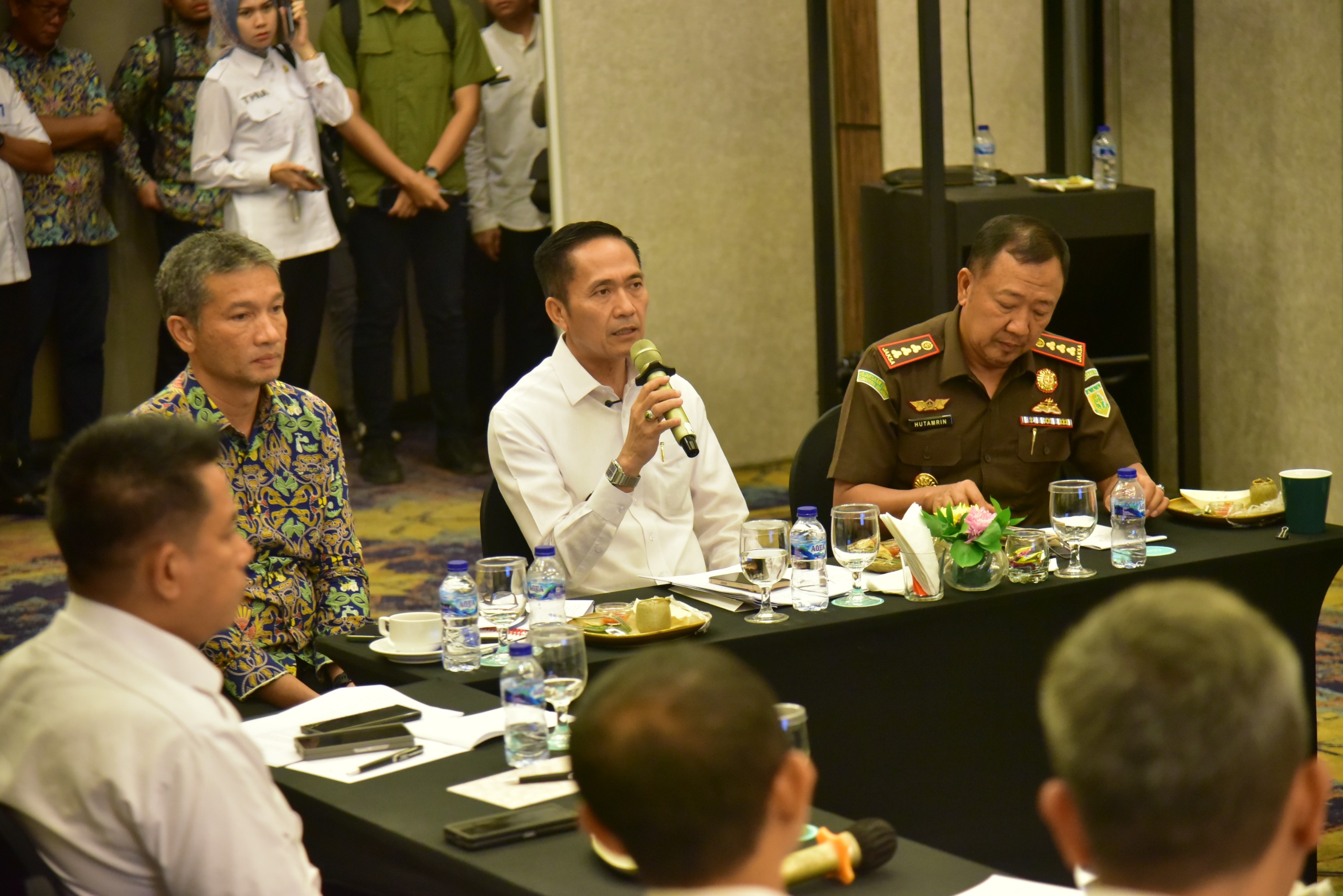 Rakor Bersama Kejari, Ratu Dewa Bahas Kepastian Hukum Pengelolaan Perbaikan Jalan