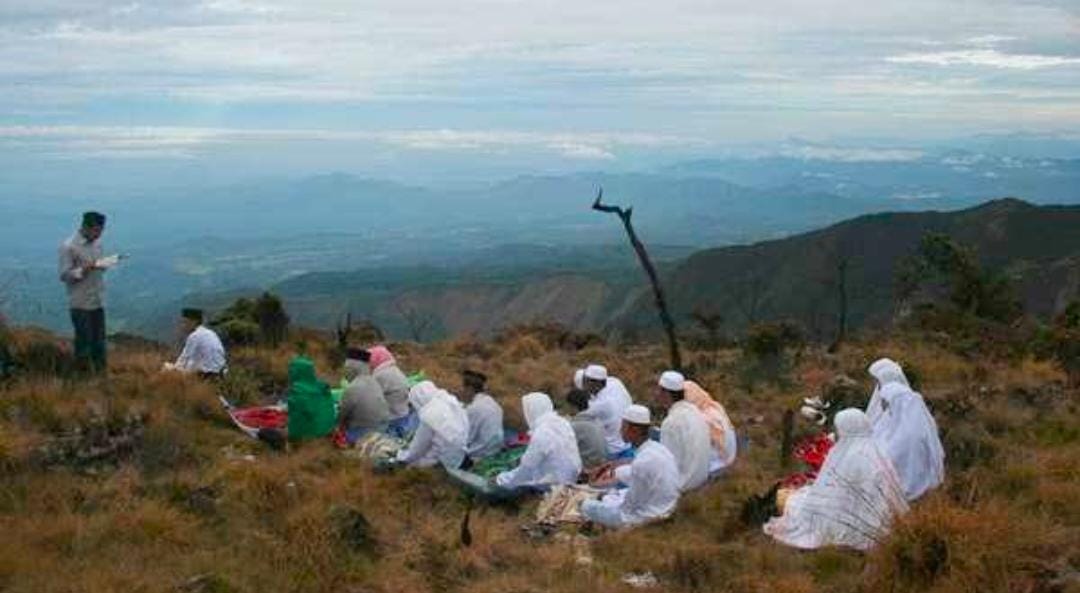 Tradisi Haji di Puncak Gunung Bawakaraeng Makassar Saat Idul Adha Jadi Kontroversi, Ternyata Ini Alasannya