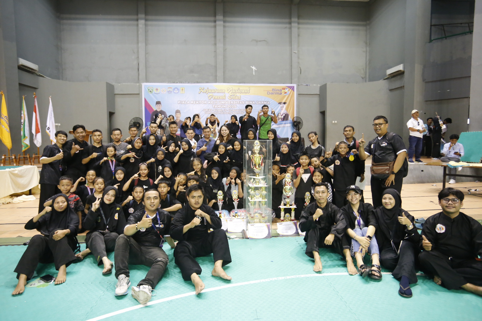 Penutupan Pencak Silat Tingkat Nasional Universitas Bina Darma Piala Rektor Ke II Tahun 2025 Berjalan Sukses