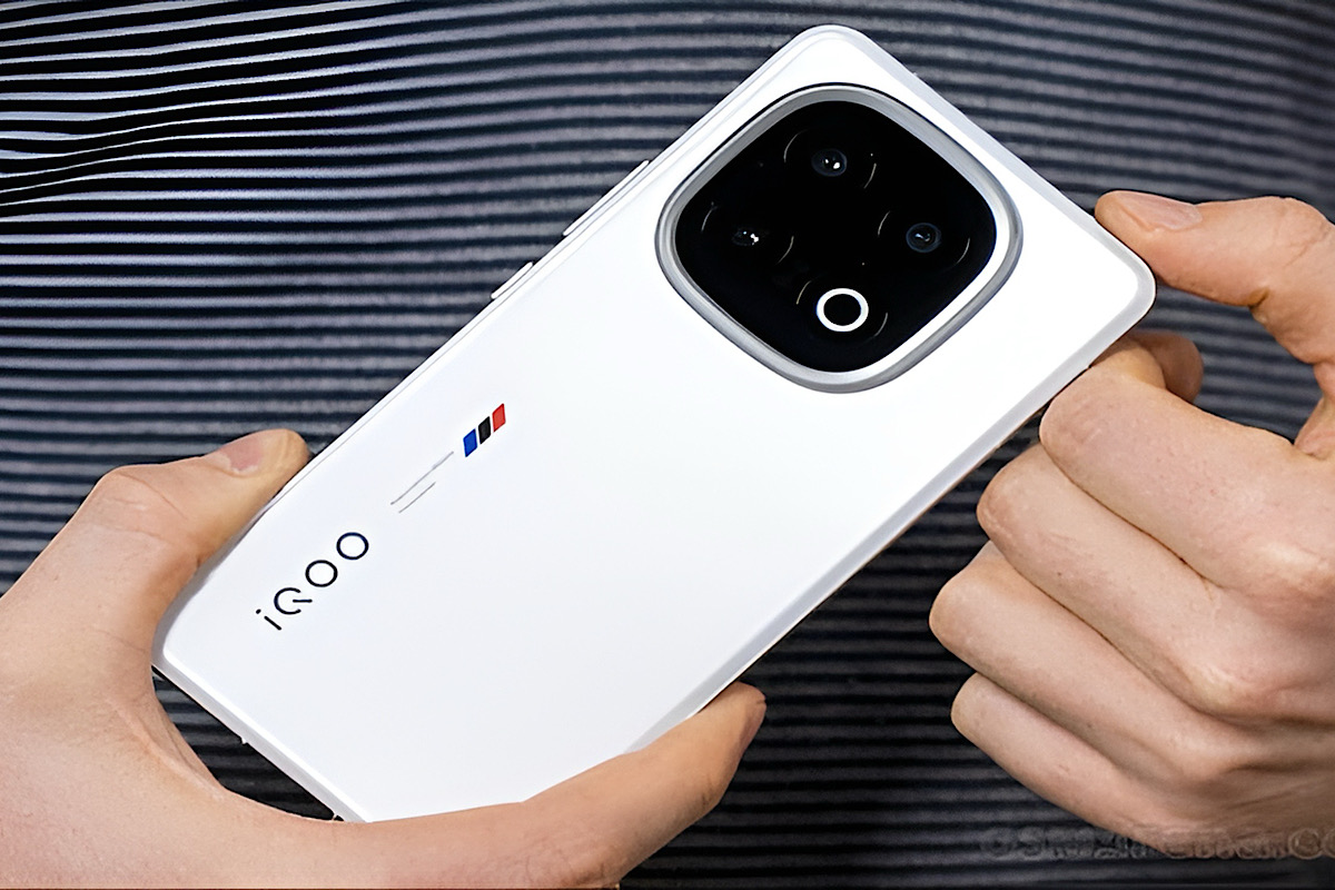 iQOO 15 Siap Rilis, Catat! Ini Handphone Bukan Buat Kaum Mendang-Mending 