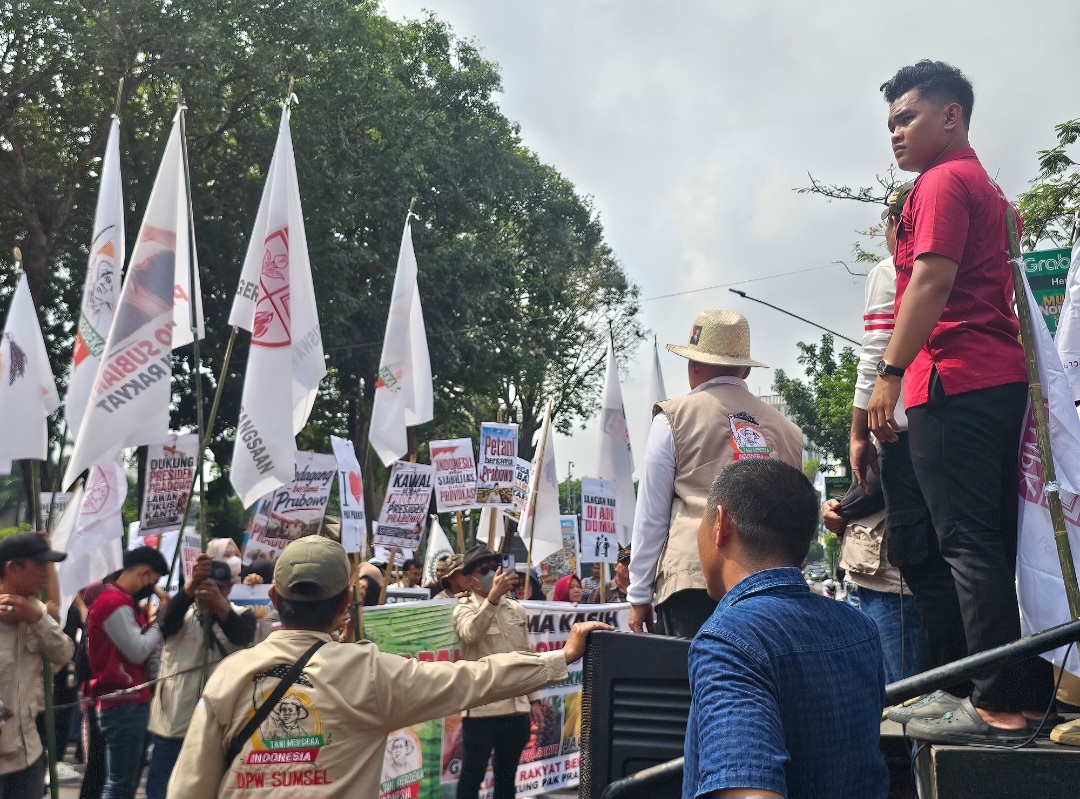 Massa Forum Masyarakat Sumsel Desak Keberlanjutan Program MBG, DPRD Janji Teruskan Aspirasi ke DPR RI