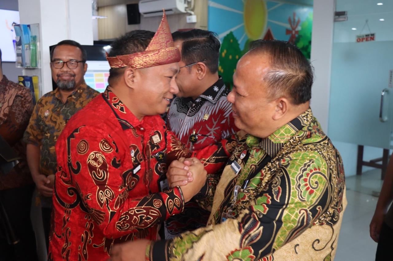 Hendrik Pagiling Pamit Tugas, Kadiv P3H Kemenkum Sumsel Resmi Diserahterimakan