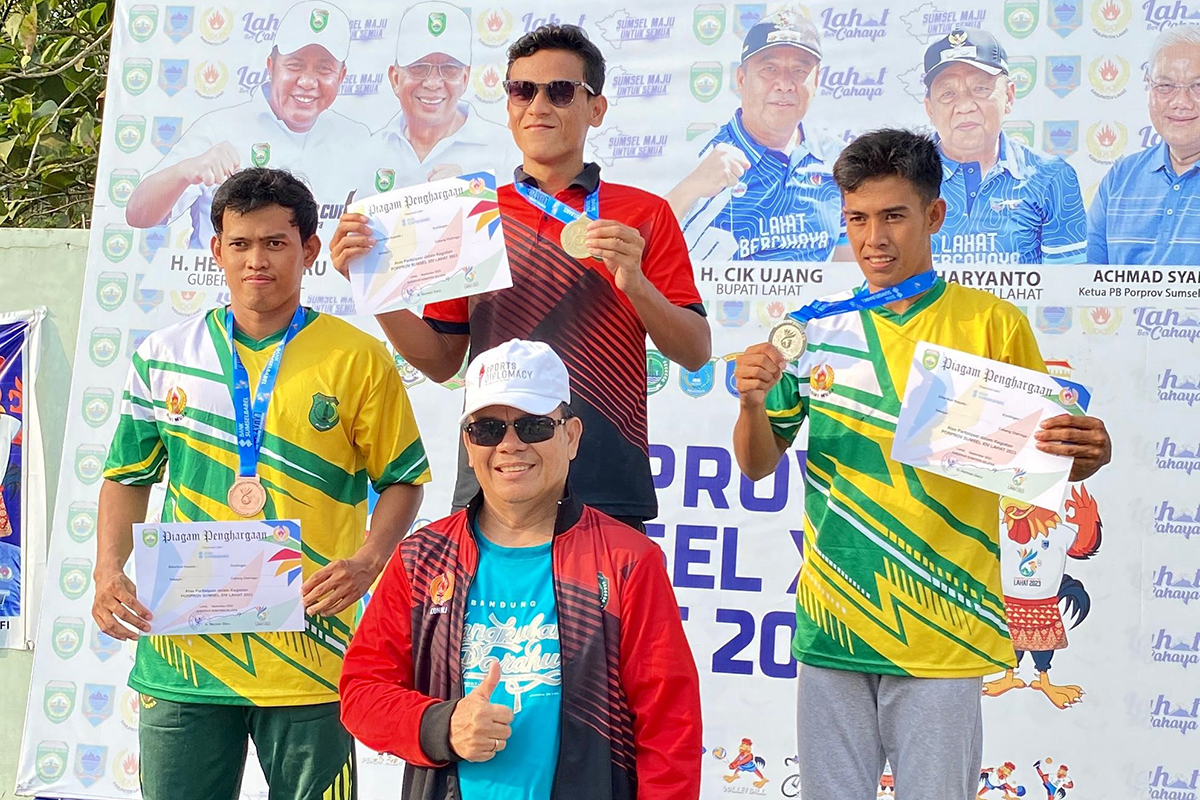 Bikin Bangga! Mahasiswa UBD Palembang Borong 3 Medali Emas Cabor Renang Putra Pada Porprov Sumsel 2023