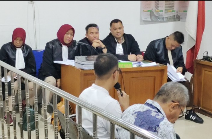 Saksi Sebut Ada Transaksi Mencurigakan Rp400 Juta 'Untuk Ibu', Diasumsikan untuk Anita Noeringhati
