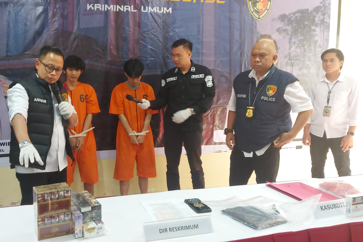 9 Kali Beraksi Sendiri, Jebol Atap Seng Minimarket, Gondol Ratusan Bungkus Rokok di Gudang 