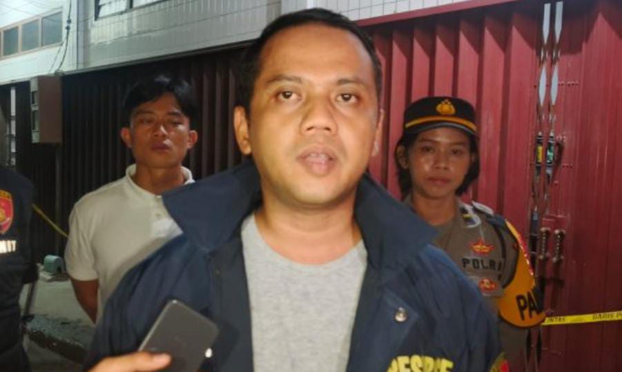 Polisi Buru Seorang Pelaku Perampokan Sadis di Sayangan Palembang, Suami Tewas Istri Sekarat, Palu Jadi BB