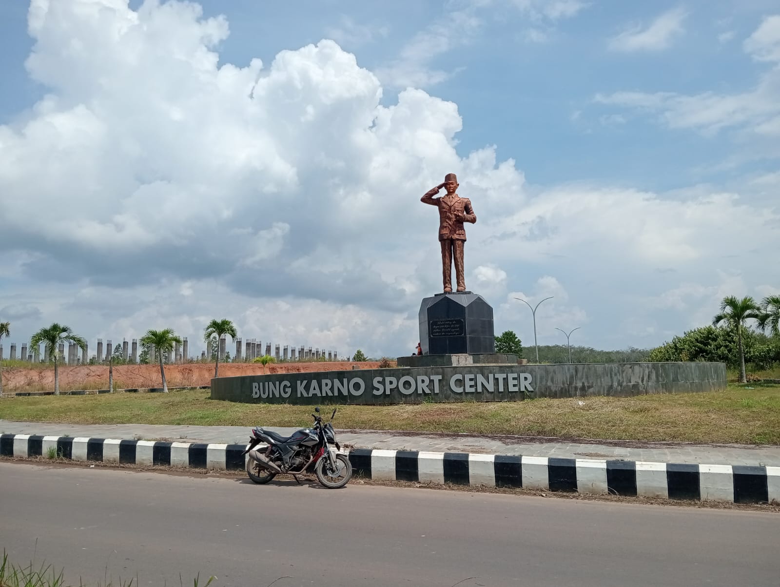 BKSC Dikembangkan, Pemkab Banyuasin Bangun Lapangan Sepak Bola Latih