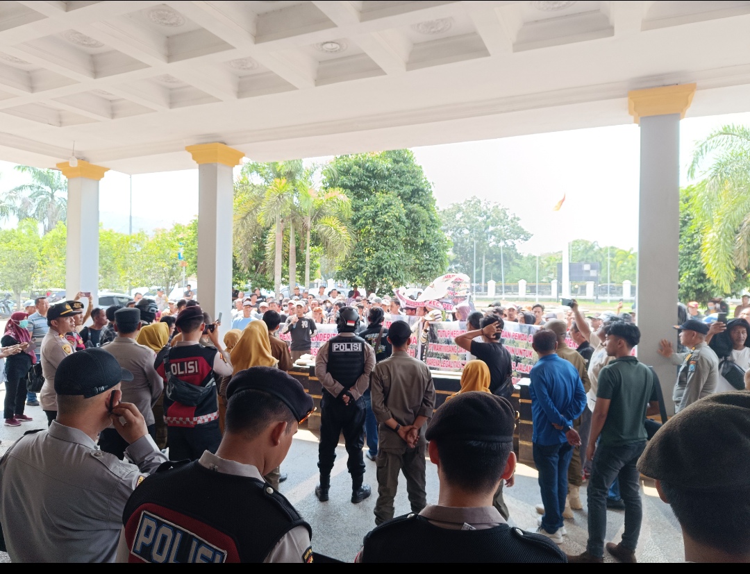 Warga Pedamaran Datangi Kantor DPRD dan Pemda OKI, Ini Tuntutan yang Disampaikan