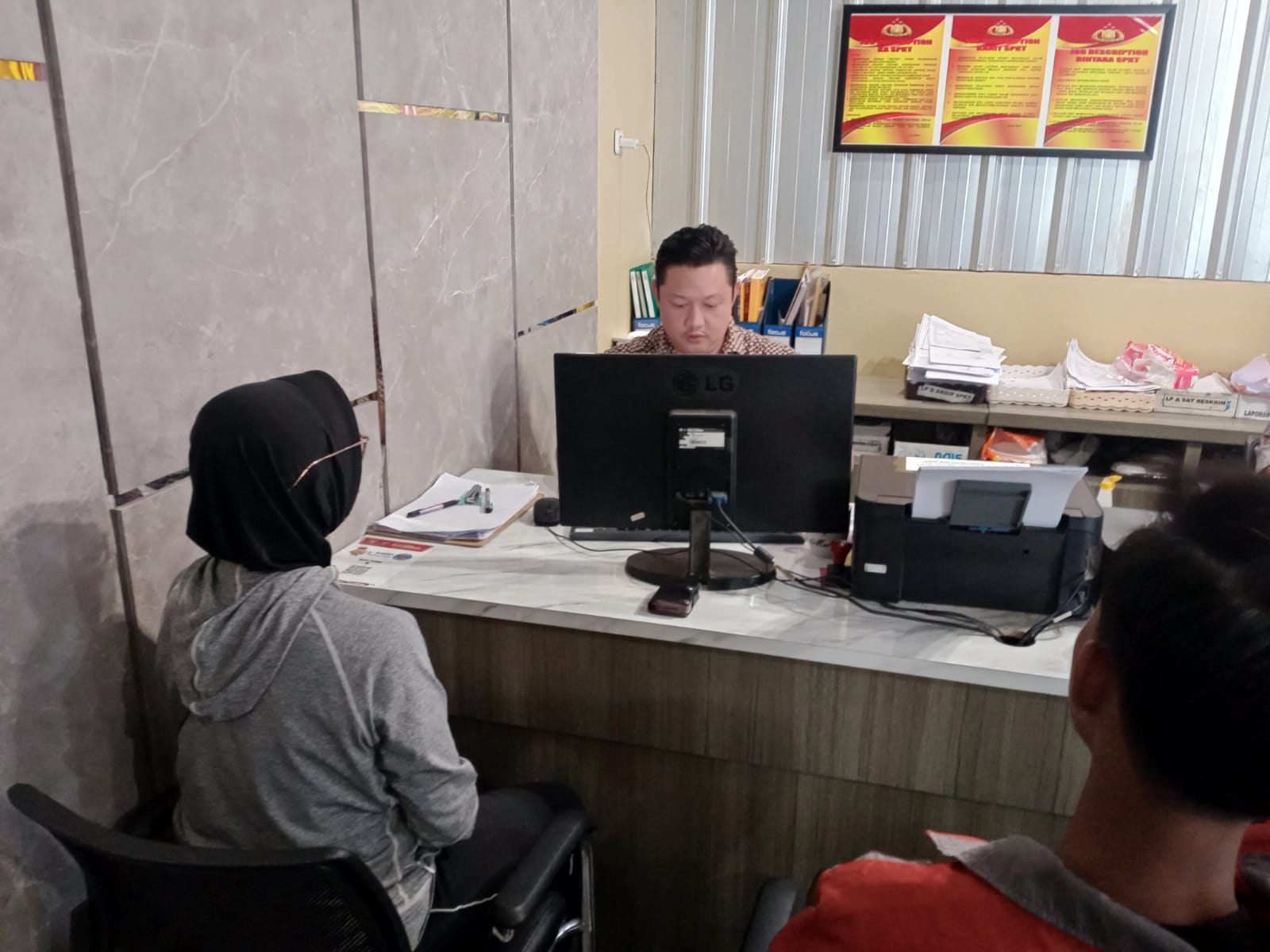 Jual Emas Niat Hati Belikan Anak Motor Murah di Marketplace FB, ASN di Palembang Merugi Puluhan Juta Rupiah 
