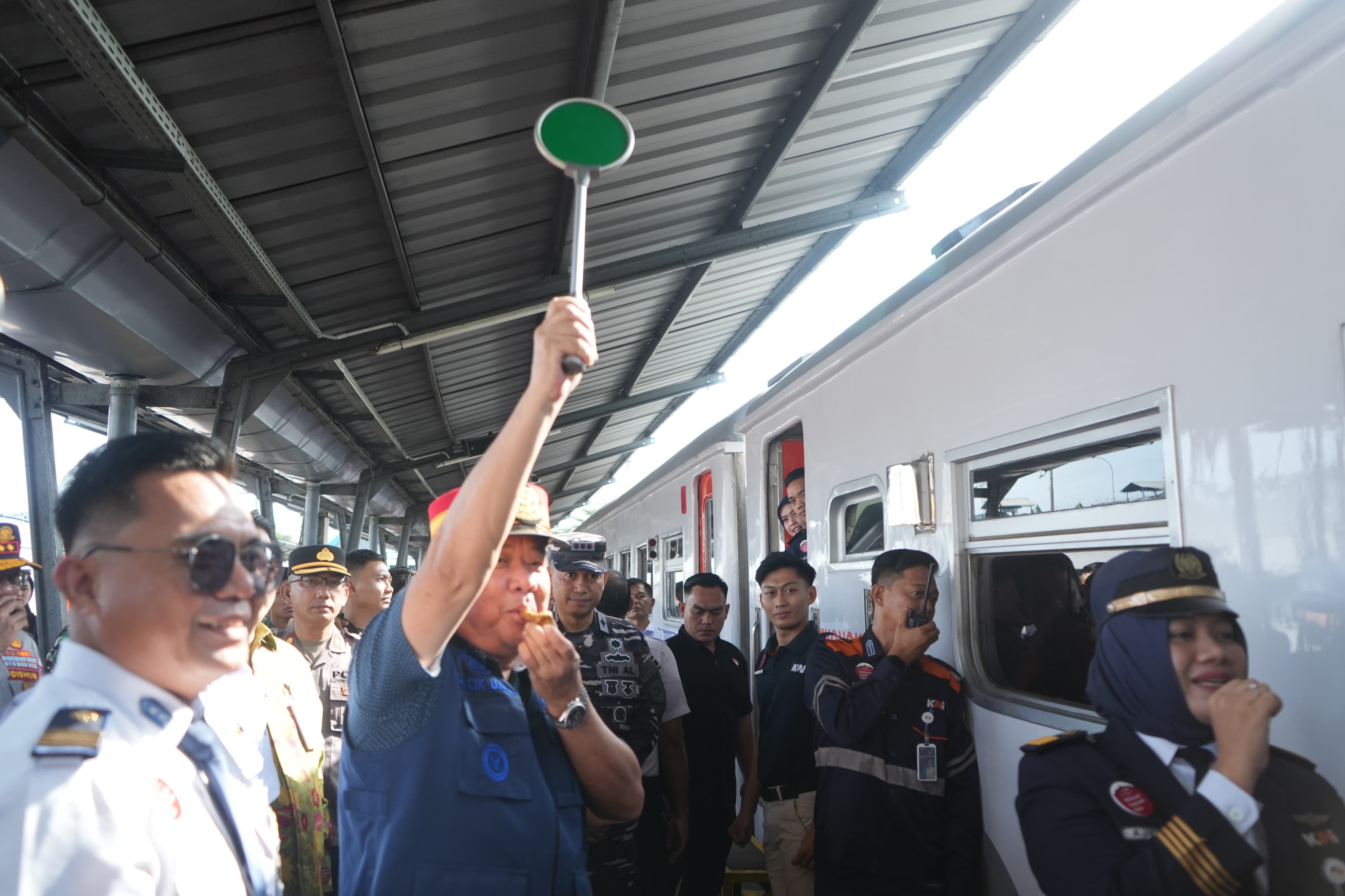Stasiun Masih Dipadati Penumpang, Arus Balik Lebaran di Divre III Palembang Berlanjut