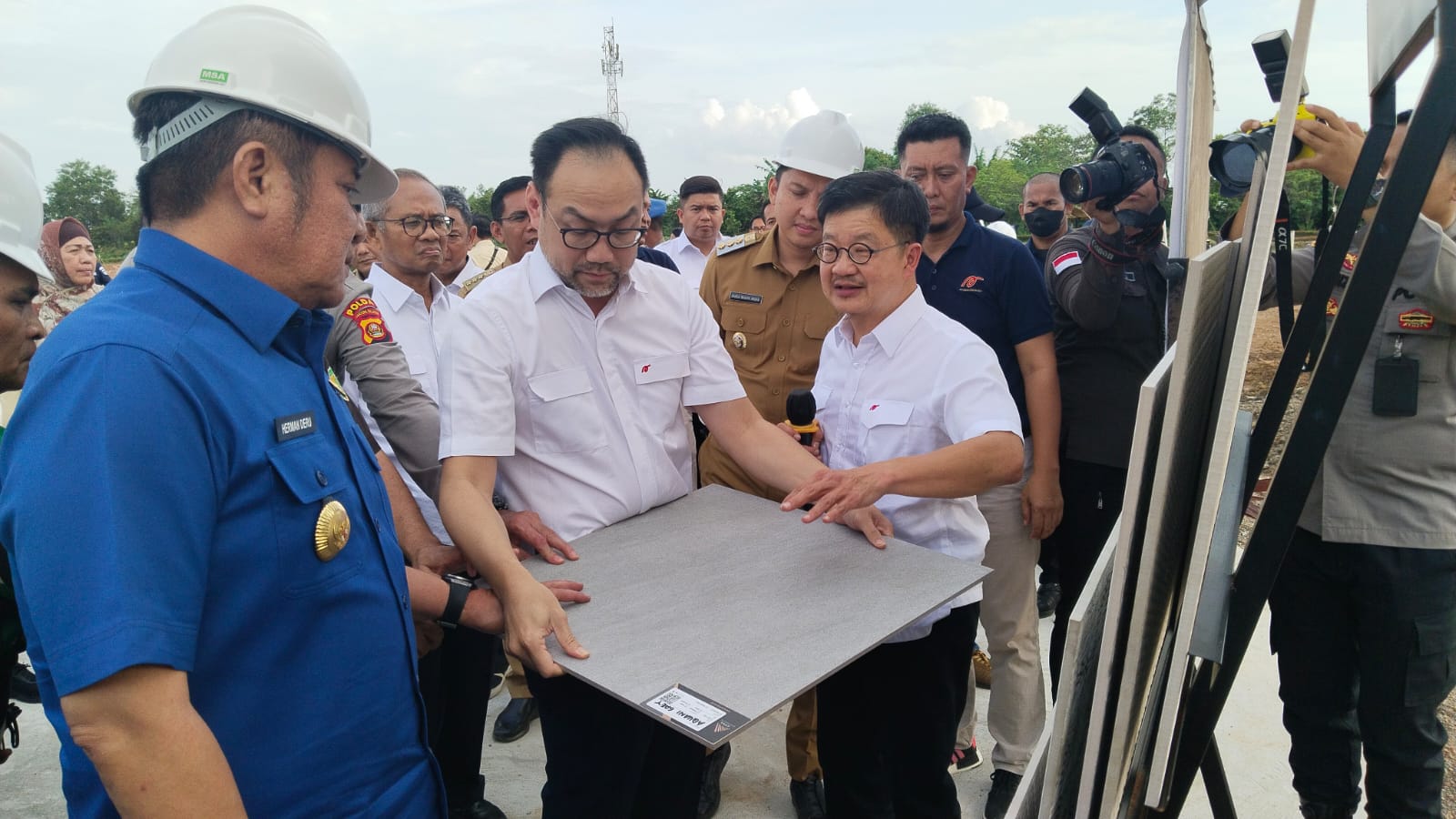 Gubernur Sumatera Selatan Hadiri Ground Breaking Pabrik Granit di Ogan Ilir