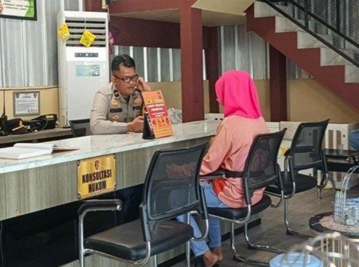 Kendarai Motor Beriringan Malam Hari, Suami di Palembang Dibacok Saat Bantu Istrinya Terjatuh Pelaku Kabur