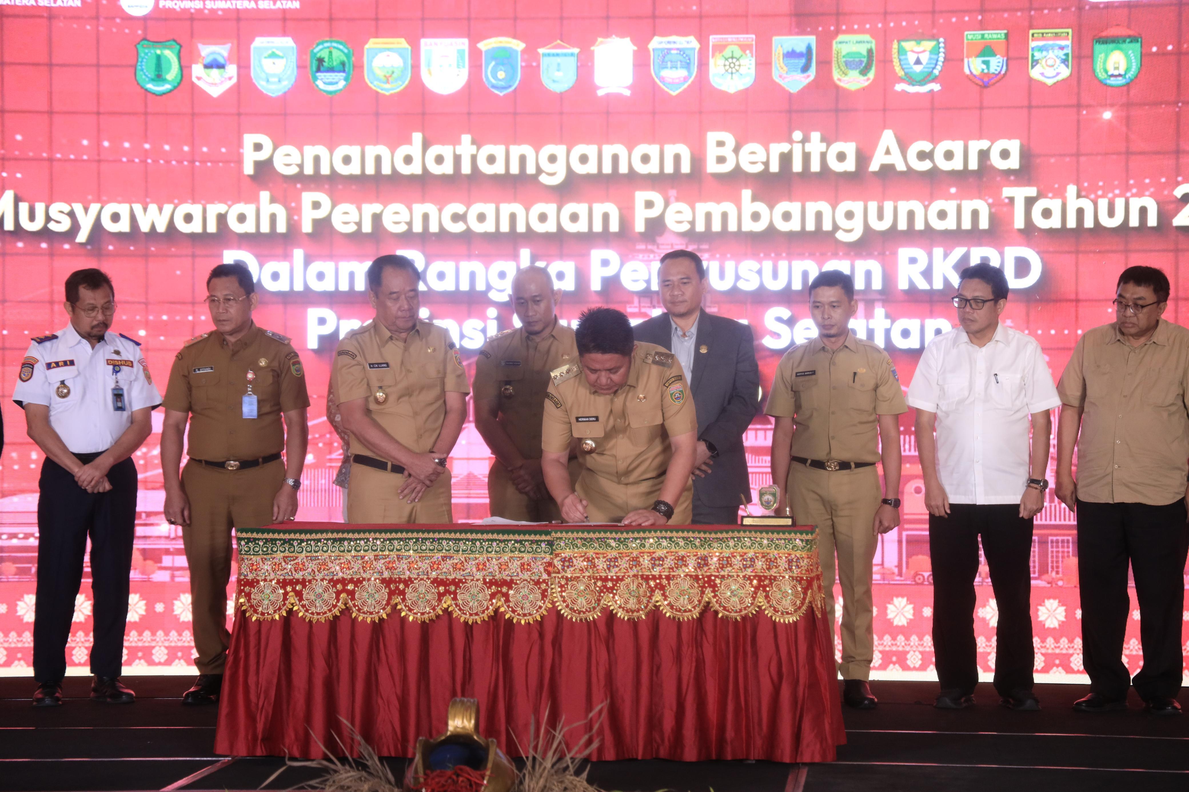 Gubernur Herman Deru Paparkan 7 Program Prioritas Sumsel dalam Musrenbang 2025 dan Penyusunan RKPD 2026