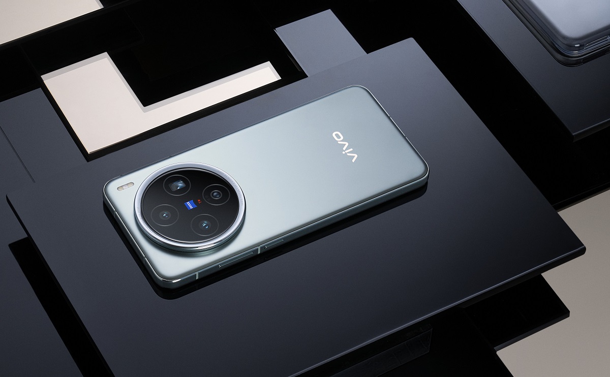 vivo X200 Hadirkan Spesifikasi Setara HP Flagship vivo X200 Pro, Harga Lebih Terjangkau!