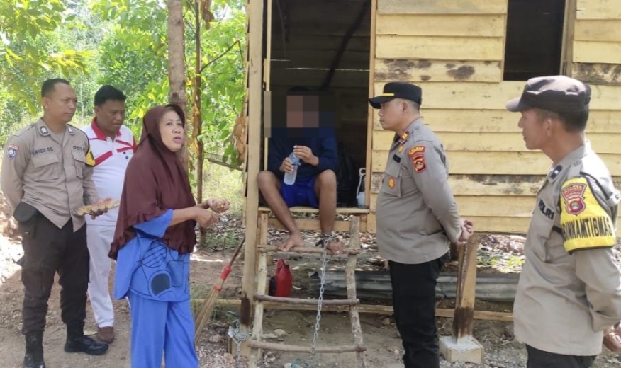 Diduga Sering Mencuri dan Kerap Bikin Malu Keluarga, Anak di Prabumulih Dipasung Ibu di Dalam Kebun