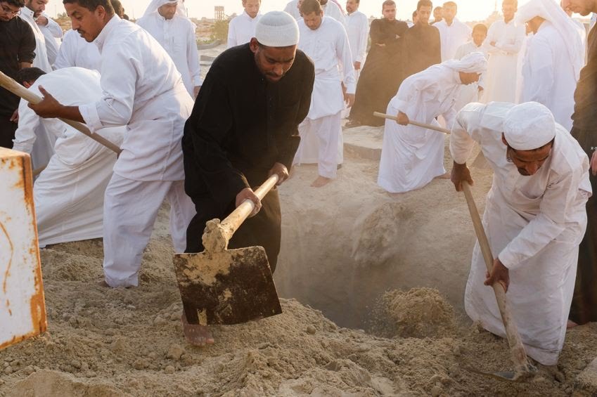 Naudzubillah! Banyak Kuburan di Arab Saudi Keluarkan Api dan Muncul Ular Aneh dari Liang Lahat, Azab Kuburkah?
