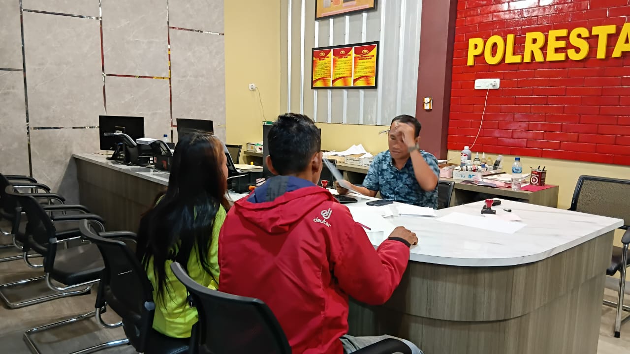 Gegara Sendal Dipakai, Pelajar di Palembang Dianiaya Bibi Kandung Saat Sedang Makan Model