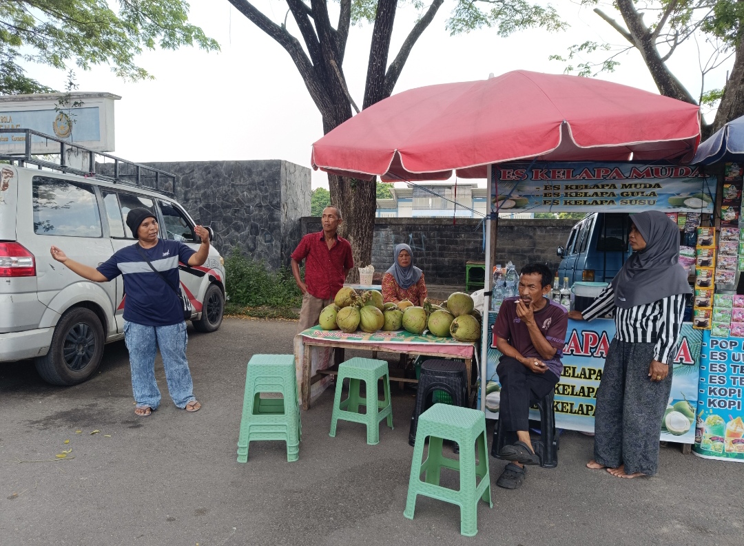 Bakal Dipakai Kegiatan HUT, PKL di Taman Segitiga Emas OKI Dipindahkan Sementara