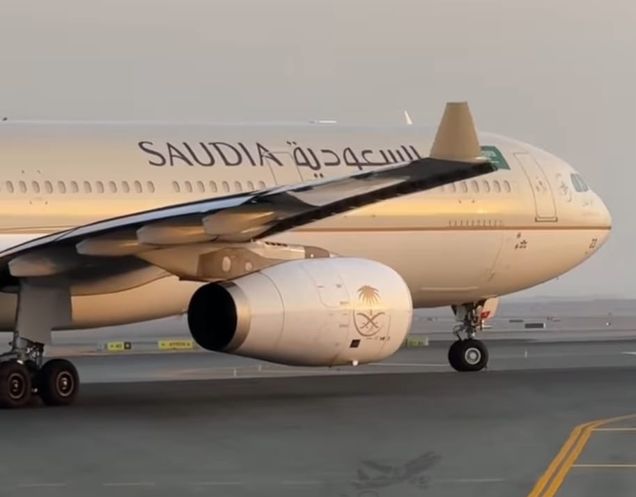 LAGI, Saudi Airlines Mendarat Darurat di Kualanamu, Rute Jeddah-Surabaya, 376 Penumpang Selamat
