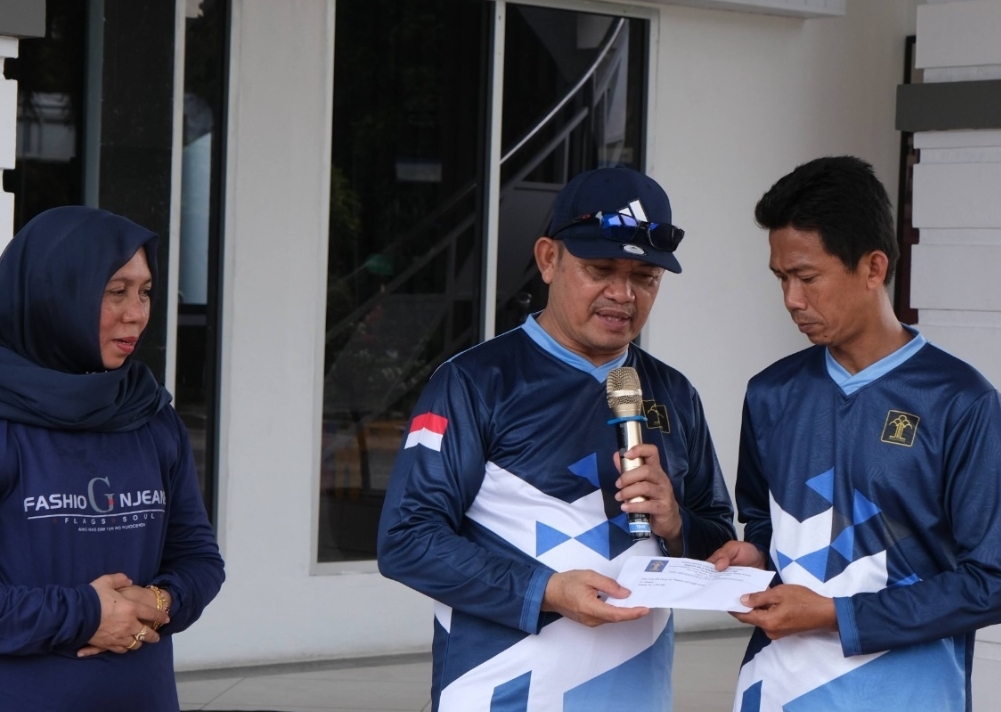 Solidaritas Pegawai, Kanwil Kemenkum Babel Serahkan Dana Sosial