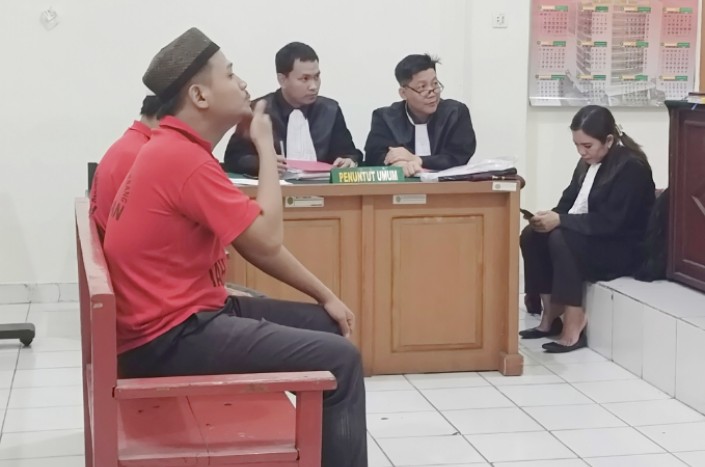 Barang Bukti 3 Paket Sabu Serta Timbangan Digital, 2 Bandar Narkotika Terima Hukuman 6 Tahun Penjara