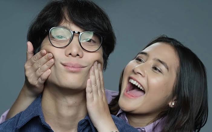 Katanya Resmi Pacaran dengan Dikta, Prilly Latuconsina Justru Bahagia