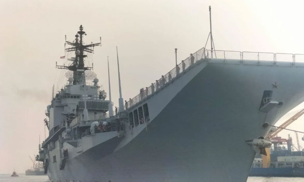 Akhirnya Kapal Induk Pertama Indonesia Sandar di Dermaga 107 Tanjung Priok 