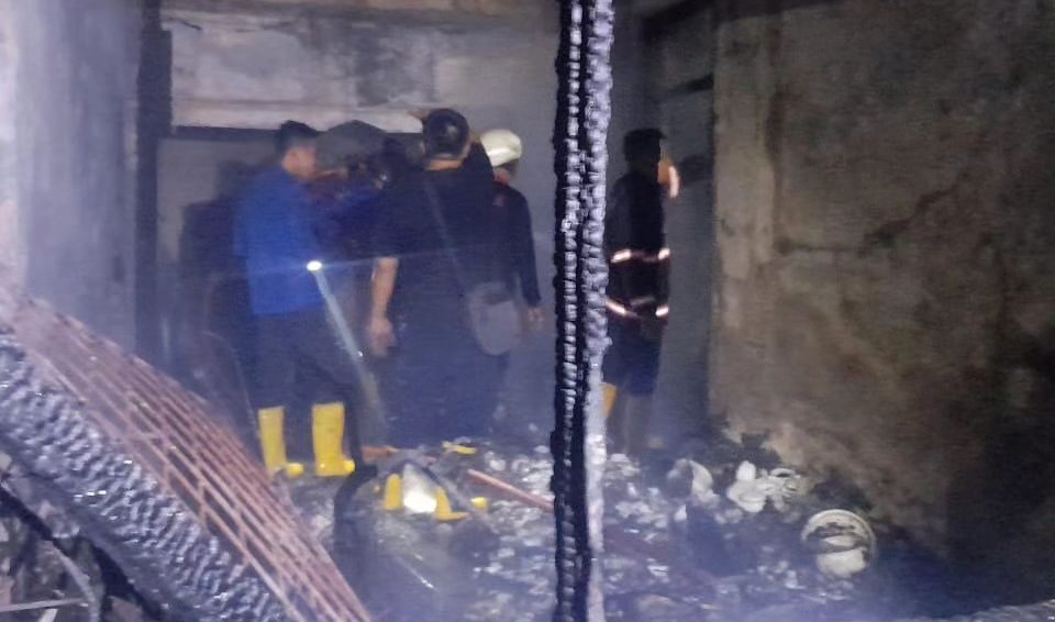 Kebakaran Hebat di Talang Kelapa, Dua Rumah, Warung hingga Sepeda Motor Ludes, Penyebabnya?