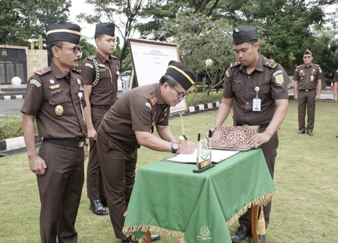 Satker Korps Adhyaksa Kejati Sumsel Serentak Laksanakan Apel dan Pakta Integritas Menuju WBBM