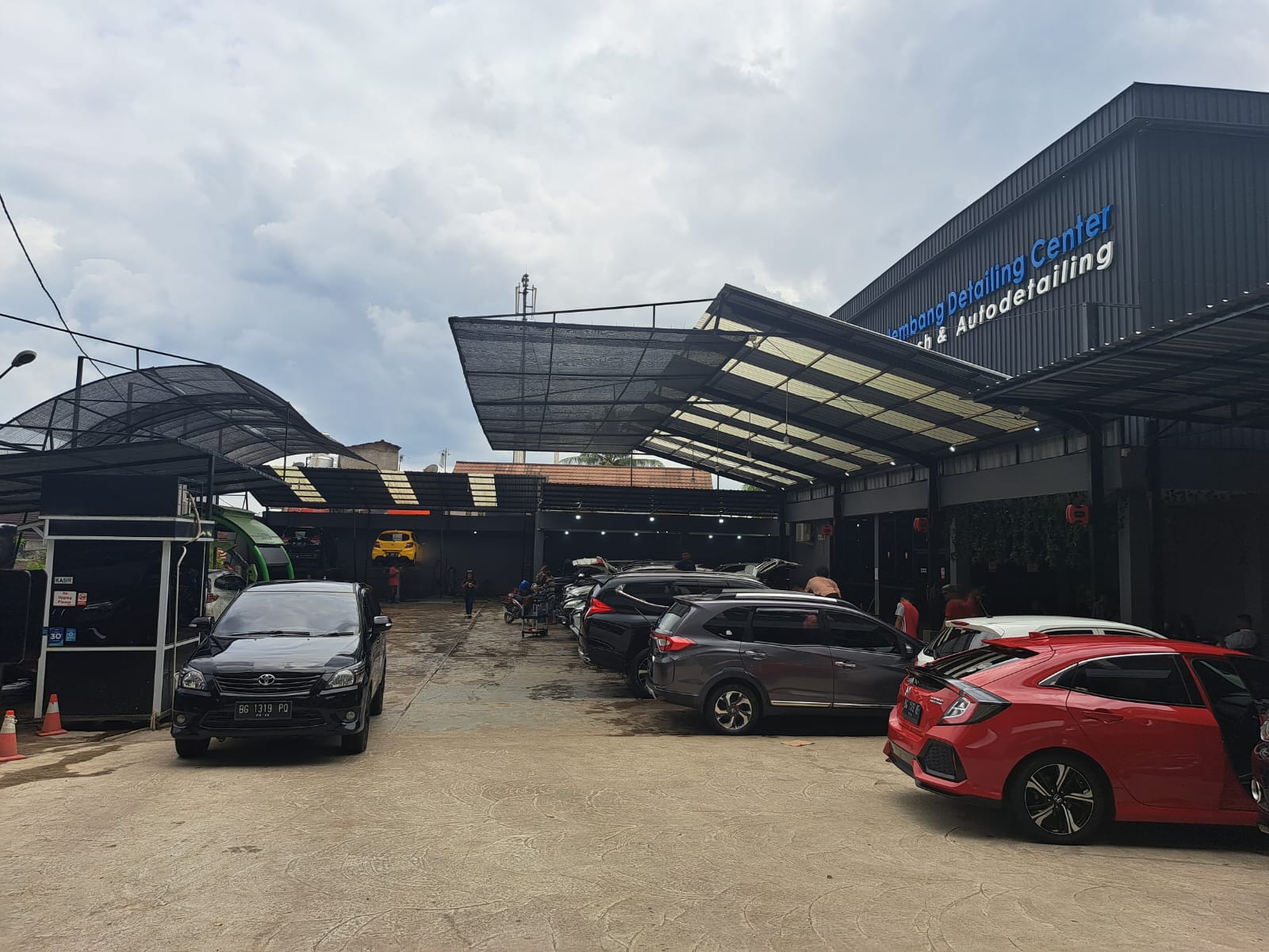 Sedang Jadi Tren, Ini 4 Tempat Cucian Mobil Tanpa Sentuh Rekomendasi di Kota Palembang