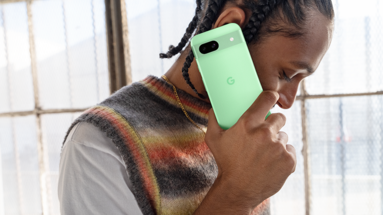 Google Pixel 8a, Rajanya Ponsel Kelas Menengah Sekaligus Ponsel Kompak Terbaik Tahun Ini