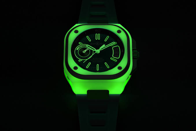 Spektakuler! Jam Tangan Seperti Kunang-kunang yang Bercahaya di Malam Hari: Bell & Ross BR-X5 Green Lum