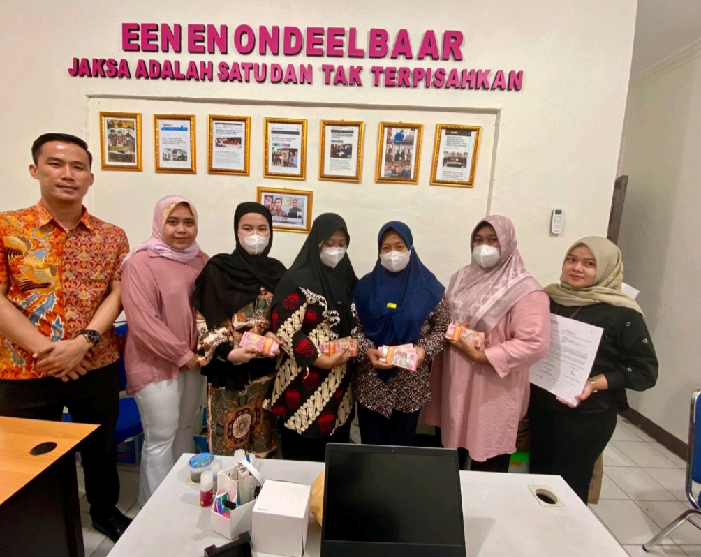 Kejari Terima Penyerahan Uang Titipan Pengganti Kasus Dispora OKI dari Keluarga Terdakwa