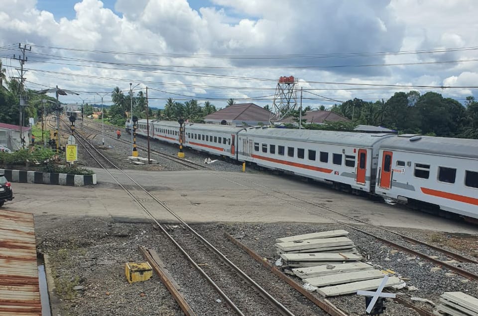 Uji Coba Jalur Ganda Stasiun Muara Enim-Muara Lawai,Pengendara Diminta Waspada di Perlintasan Sebidang