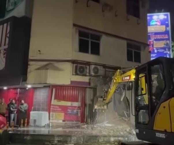 Sejumlah Pos Polisi Lalulintas di Kota Palembang Dibongkar Dinilai Ganggu Pandangan