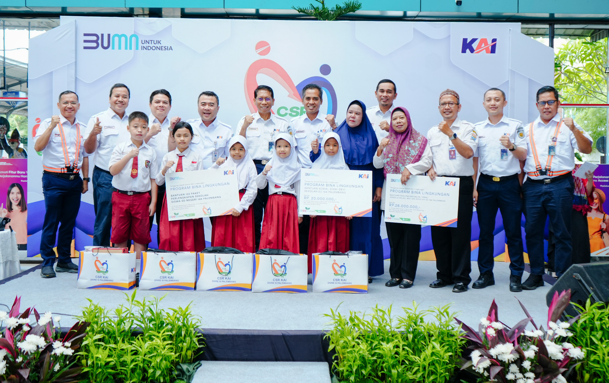 Peduli Terhadap Dunia Pendidikan, KAI Berikan Bantuan Untuk Siswa Kurang Mampu dan SDN 166 Palembang