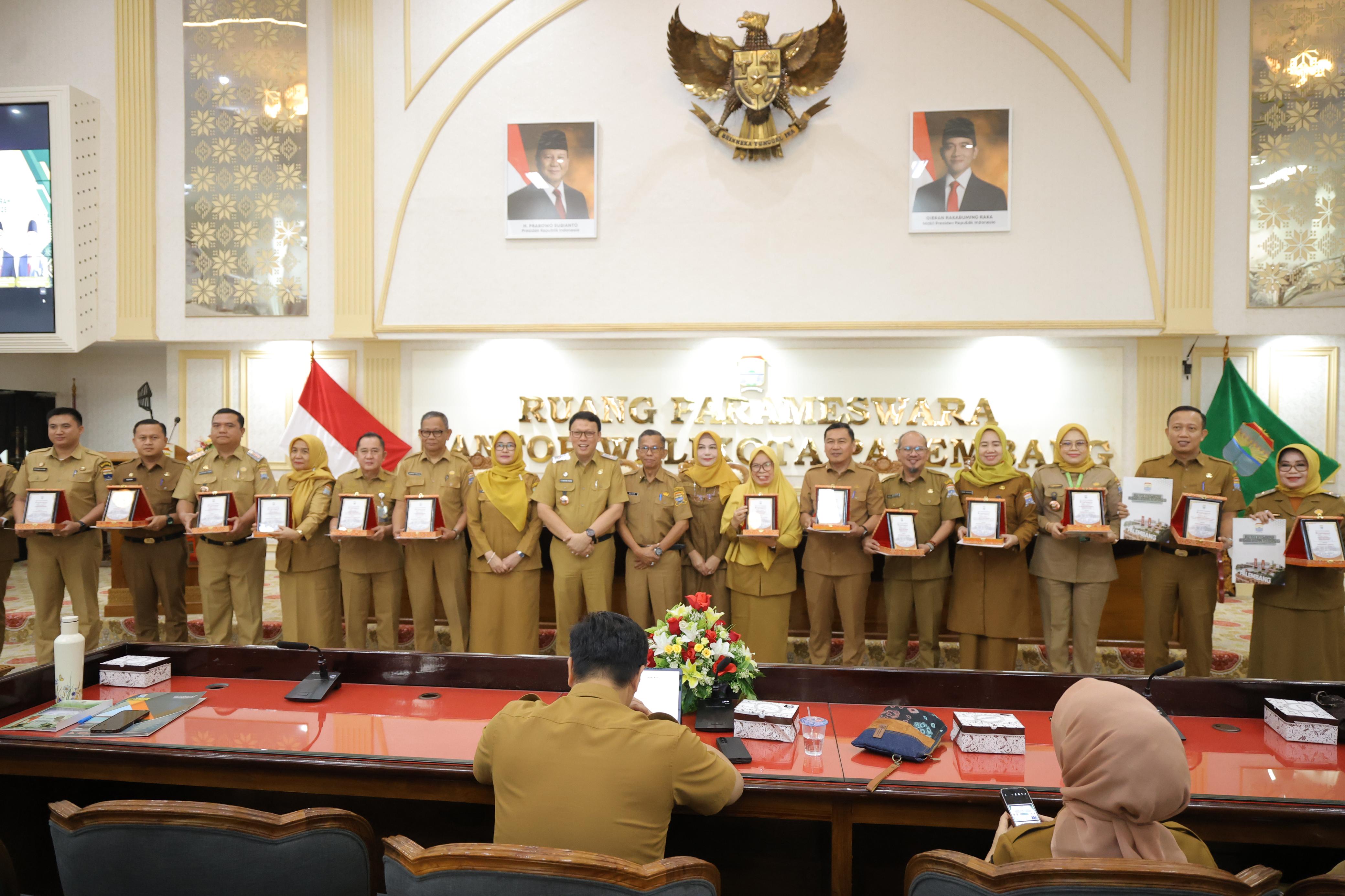 Pengawasan Arsip Internal, Pemkot Palembang Beri Penghargaan OPD