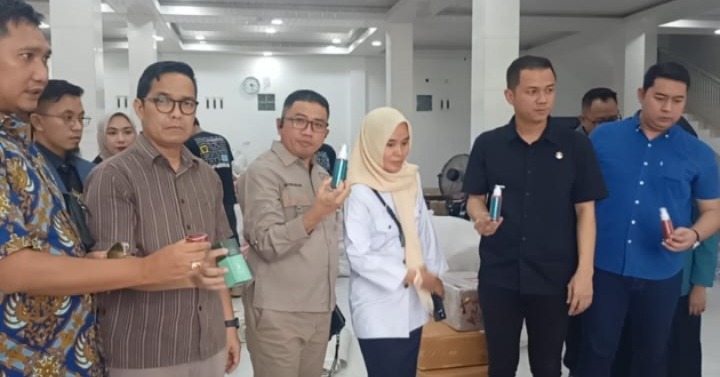 Pastikan Perbaikan Produk dan Jaminan Kualitas, DPRD Palembang Sidak Gudang Daviena Skincare 