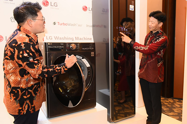 Duet Styler dan Mesin Cuci Terbaru LG, Solusi Lengkap Perawatan Pakaian Modern   