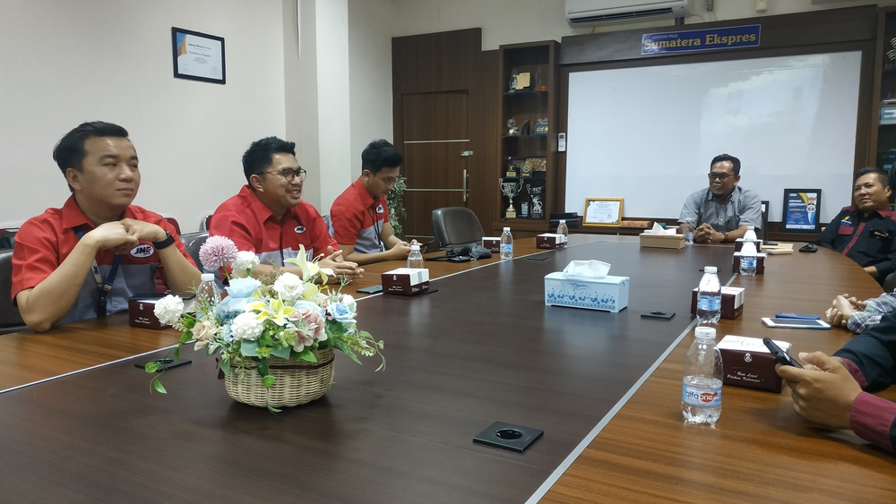 JNE Express Tawarkan Inovasi Terbaru, Hadirkan Layanan Pick Up Jemput Paket Konsumen Langsung Kerumah