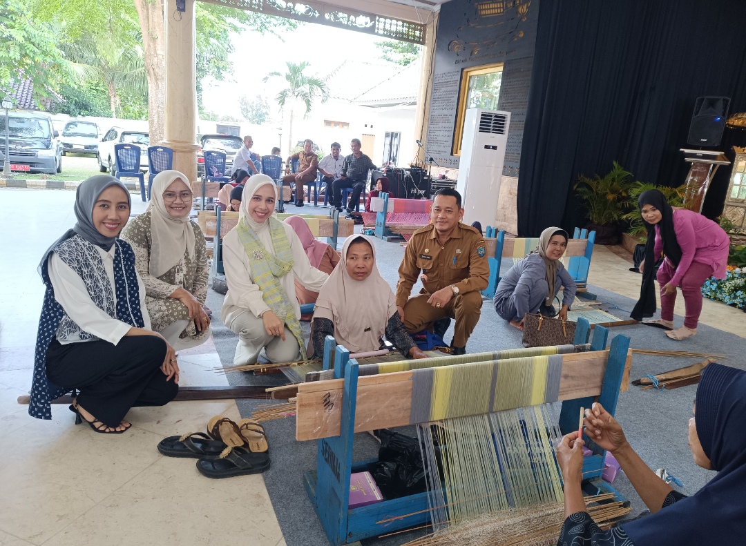 Pengrajin Songket Kabupaten OKI Ikuti Pelatihan, Lestarikan Motif Khas OKI