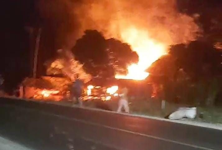 Rumah Hangus Terbakar Saat Tertidur, Maymuna dan Cucunya Lolos dari Kepungan Api