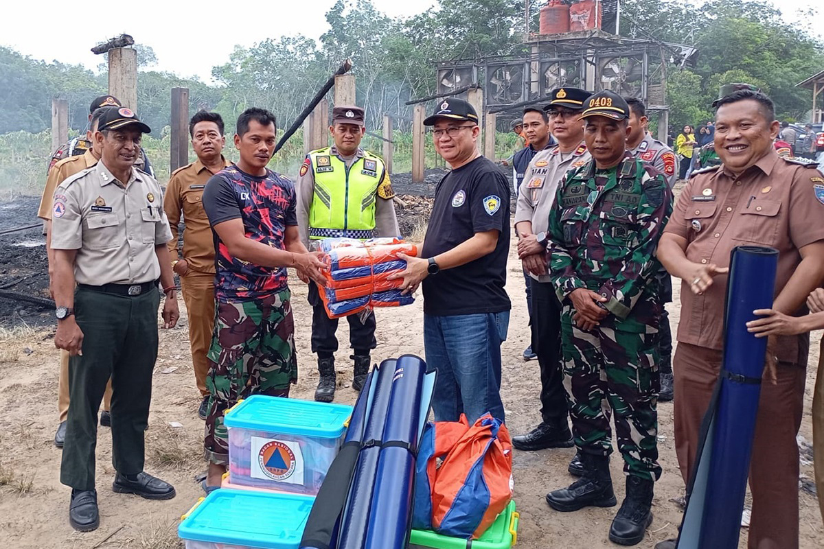 Gerak Cepat! Pjs Bupati OKU Timur Tinjau Lokasi Kebakaran, 9.000 Anak Ayam Hangus Terbakar