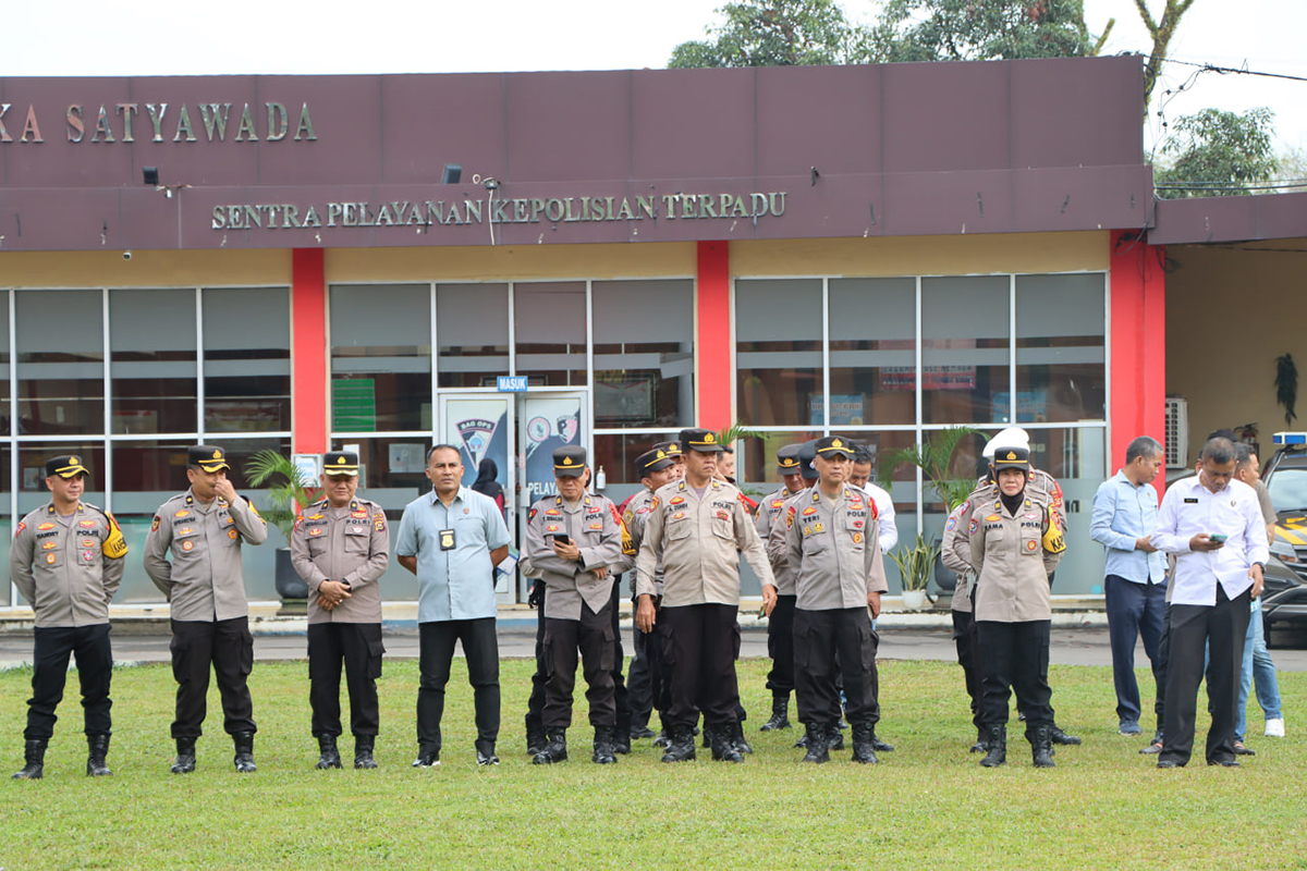 Polres Muara Enim Gelar Apel Operasi Mantap Praja Musi 2024 untuk Pengamanan Pilkada